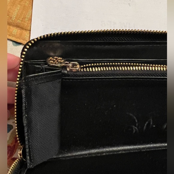 Tory Burch long wallet - Picture 6 of 8